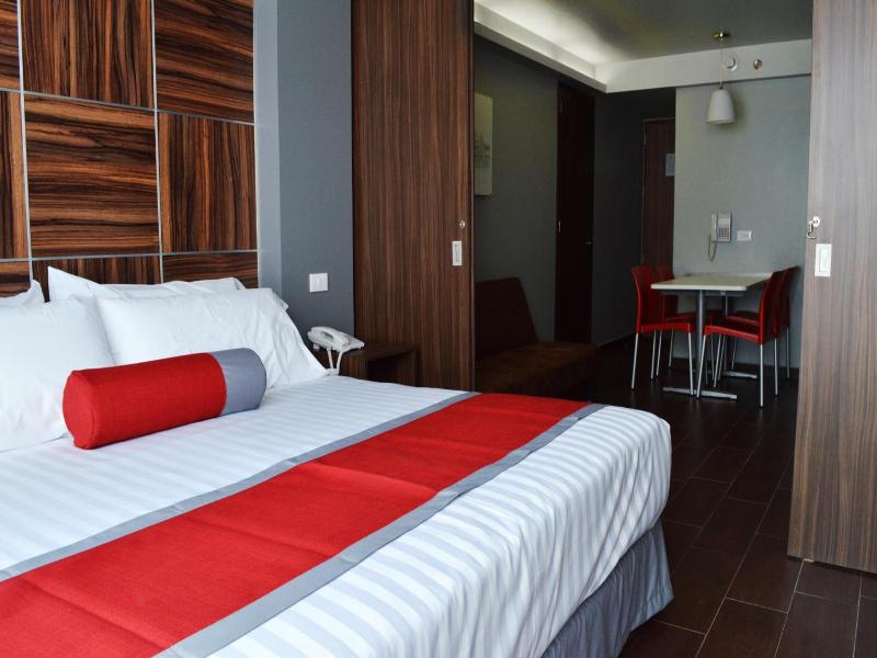 Hotel Block Suites image
