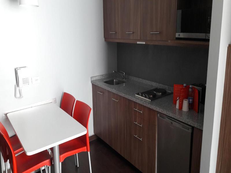 Hotel Block Suites image
