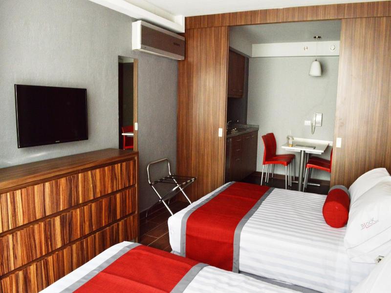 Hotel Block Suites image