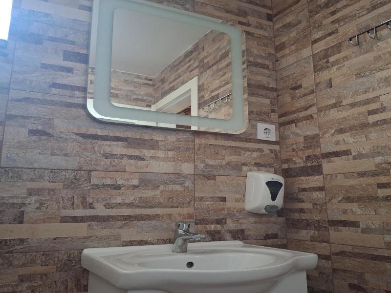 Palmers Lodge Hostel image