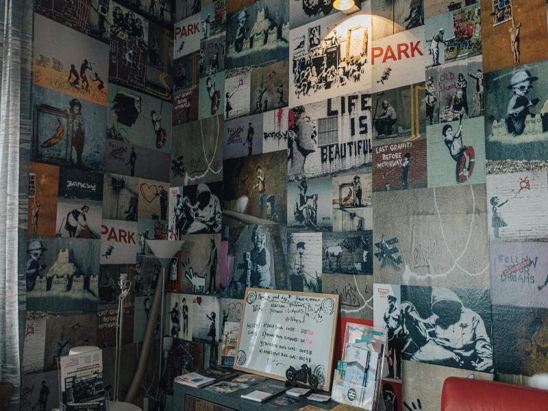 Palmers Lodge Hostel image