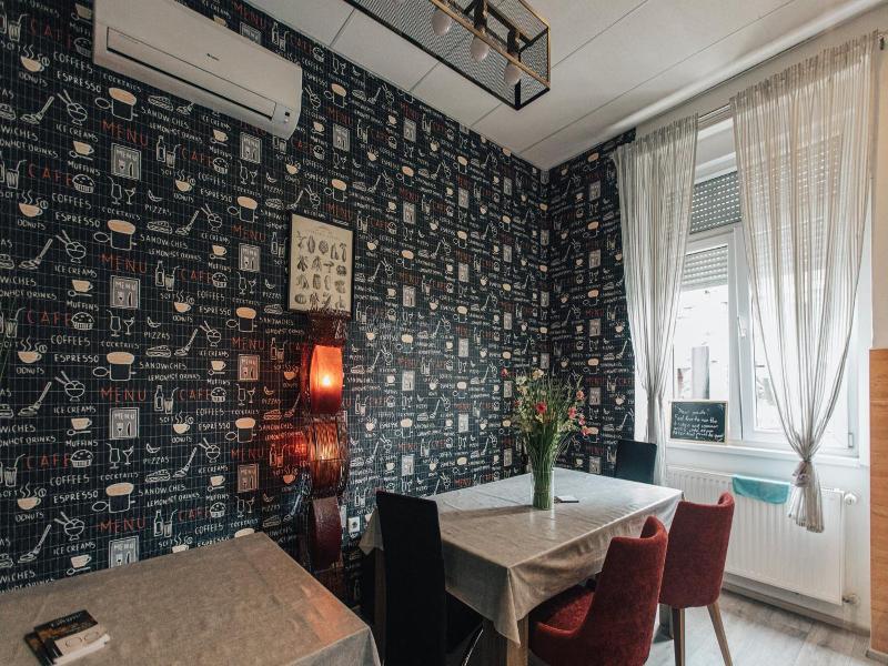 Palmers Lodge Hostel image