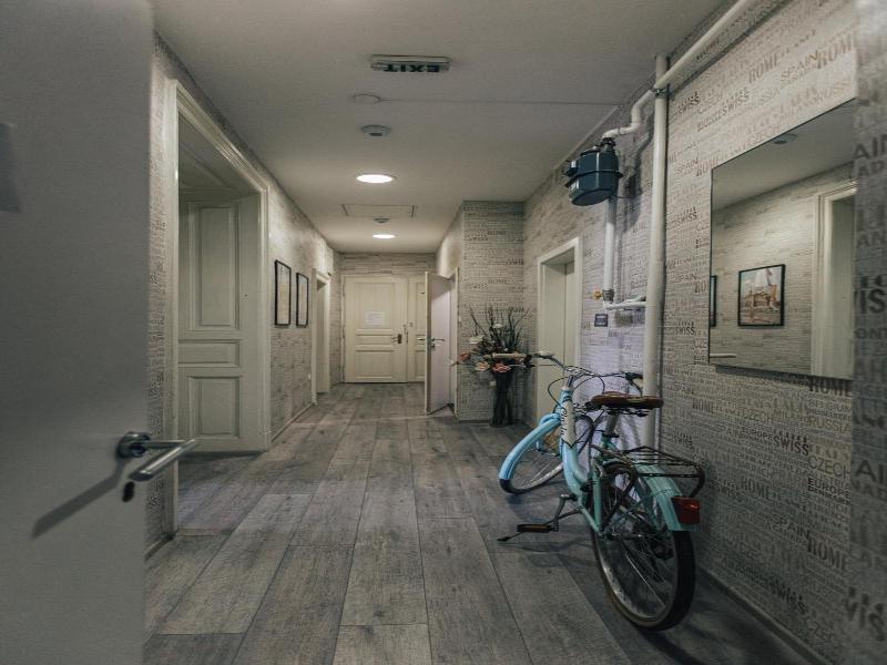 Palmers Lodge Hostel image