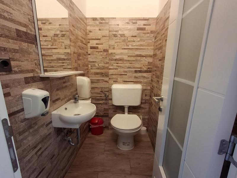 Palmers Lodge Hostel image