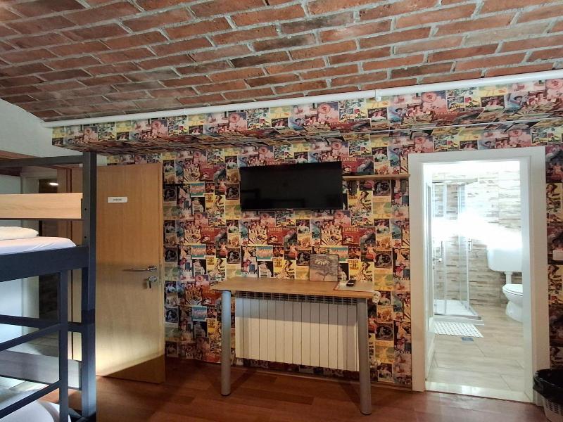 Palmers Lodge Hostel image