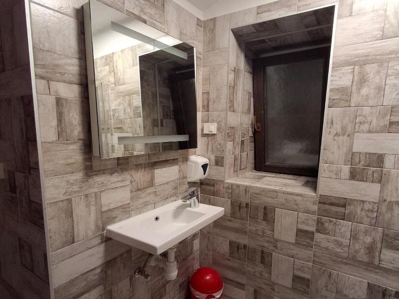 Palmers Lodge Hostel image