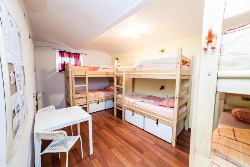 Palmers Lodge Hostel image