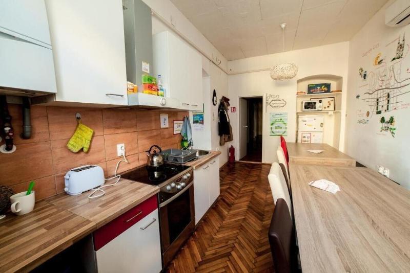 Palmers Lodge Hostel image