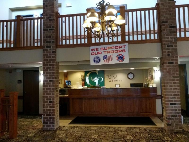 Madelia Hotel & Suites image