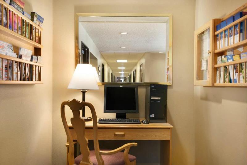 Sky-Palace Inn & Suites Northfield image