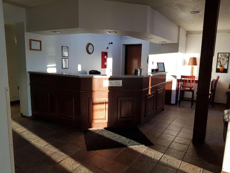 Sky-Palace Inn & Suites Northfield image