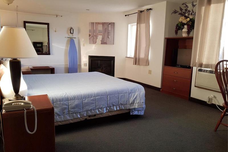 Sky-Palace Inn & Suites Northfield image 3