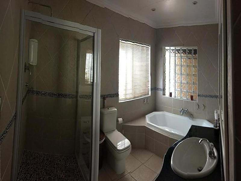 Villa Schreiner Guest House image