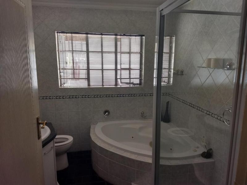 Villa Schreiner Guest House image