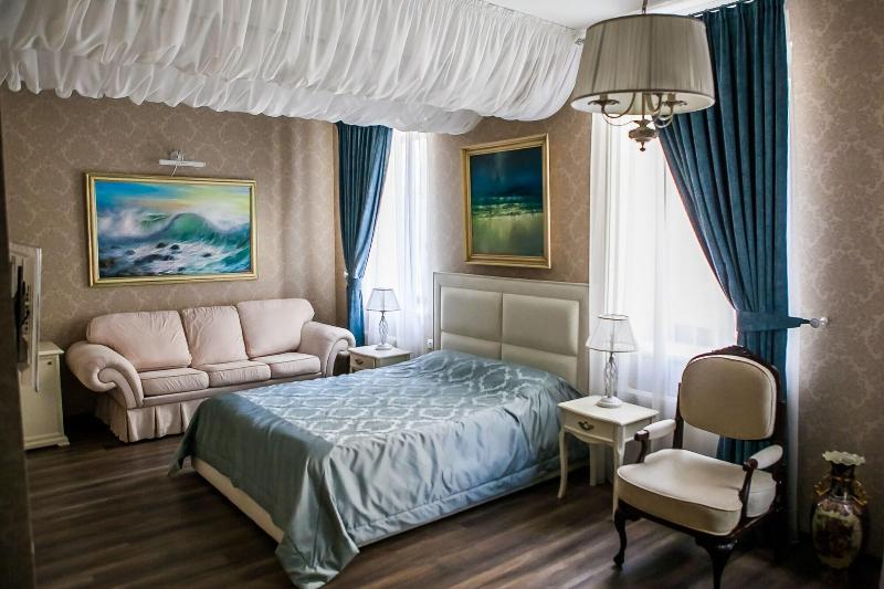 Mandarin Clubhouse — main photo