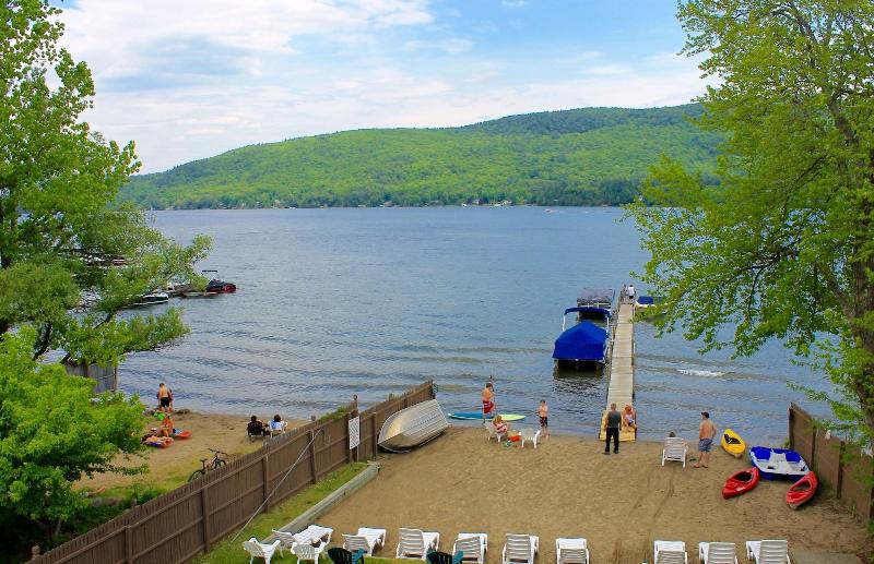Sundowner On Lake George image