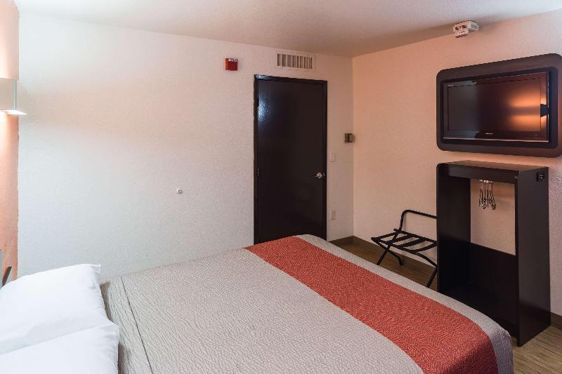 Motel 6 Oroville, CA image