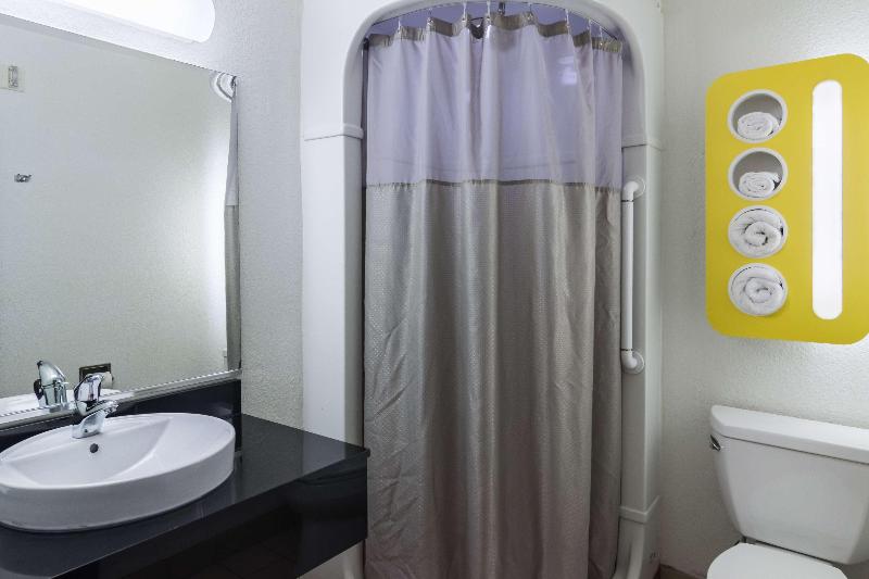 Motel 6 Oroville, CA image
