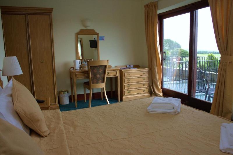 Bowood Park Hotel image