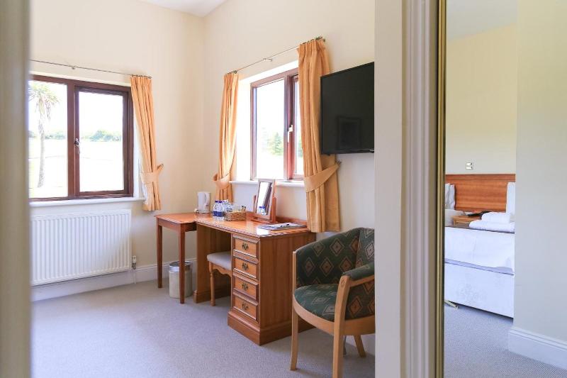 Bowood Park Hotel image