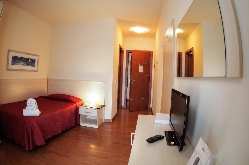 Break House Hotel image