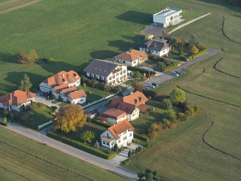 MARTINIHOF  Bad Tatzmannsdorf image