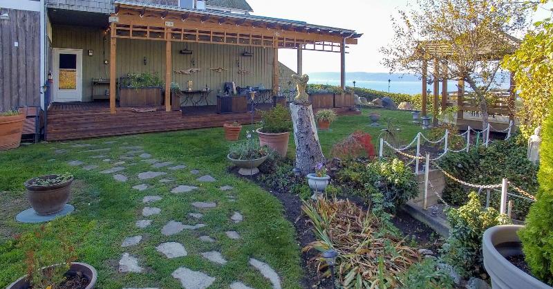 Camano Island Inn image