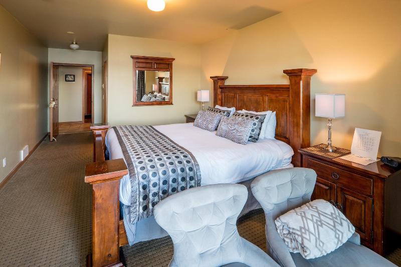 Camano Island Inn image