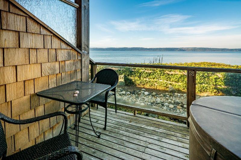Camano Island Inn image