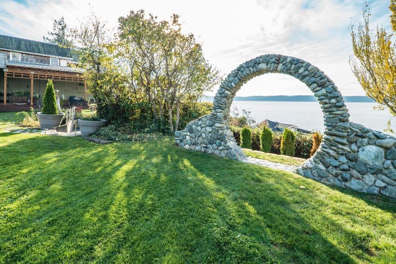 Camano Island Inn image