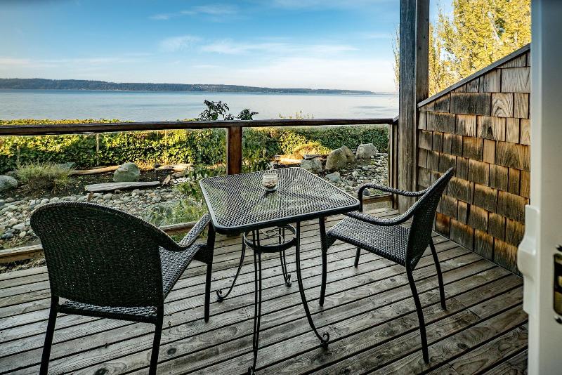 Camano Island Inn image