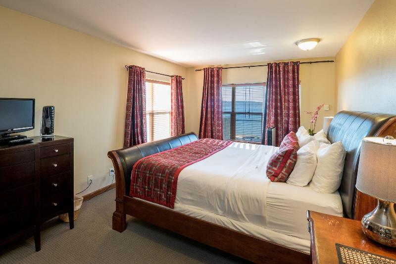 Camano Island Inn image
