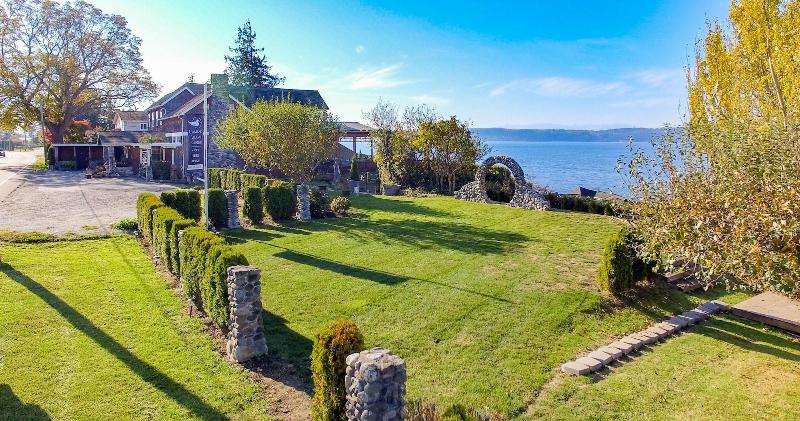 Camano Island Inn image