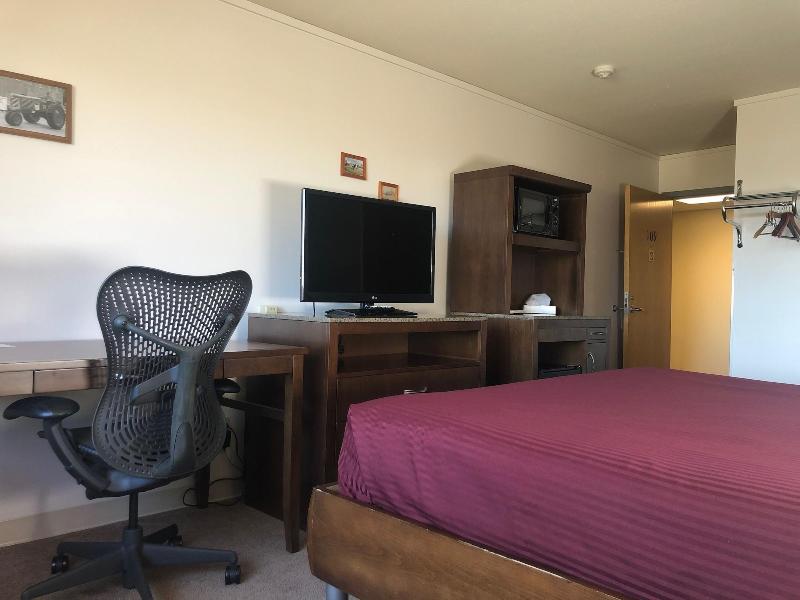 Simple Rewards Inn Shelbina image 5