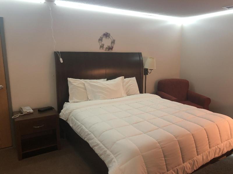 Simple Rewards Inn Shelbina image 4