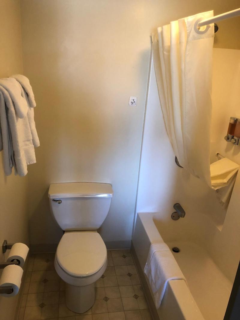 Simple Rewards Inn Shelbina image