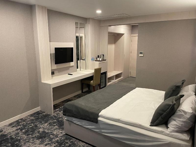 Burc Best Hotel image