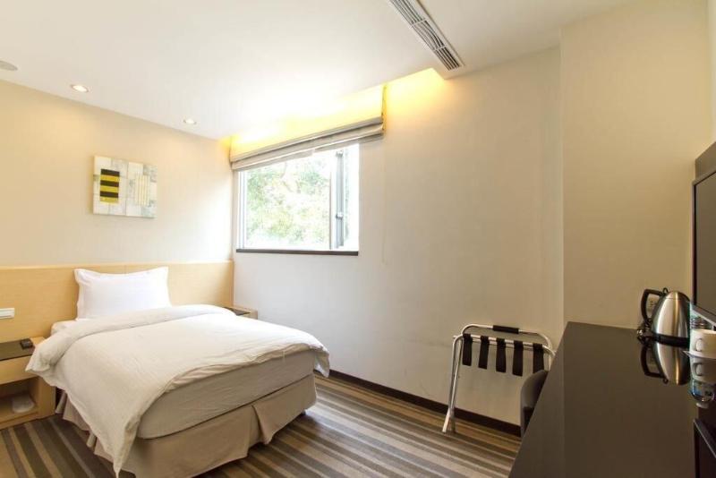 Haifu Hotel & Suites image
