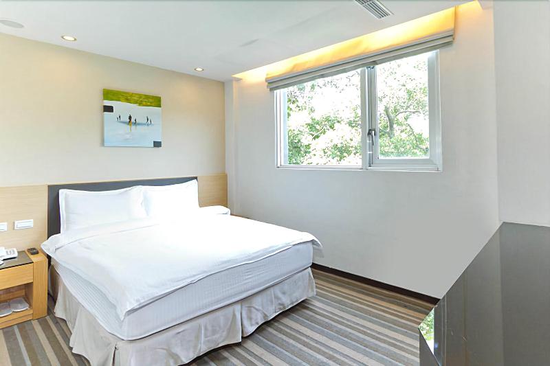 Haifu Hotel & Suites image