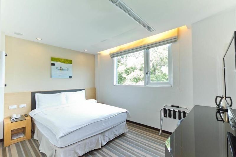 Haifu Hotel & Suites image