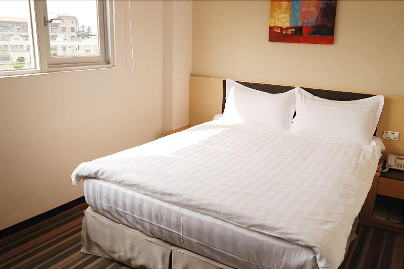 Haifu Hotel & Suites image