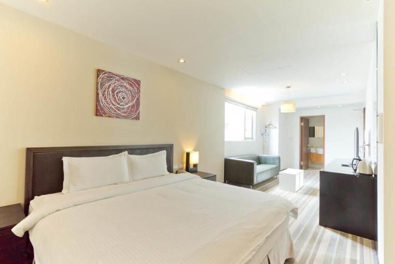 Haifu Hotel & Suites image