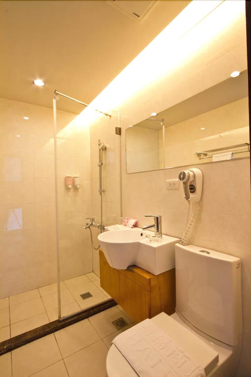 Haifu Hotel & Suites image