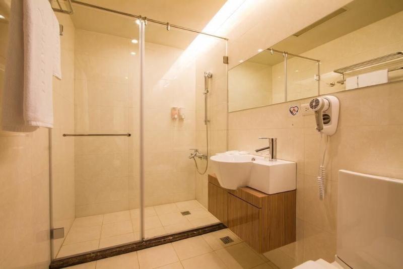 Haifu Hotel & Suites image