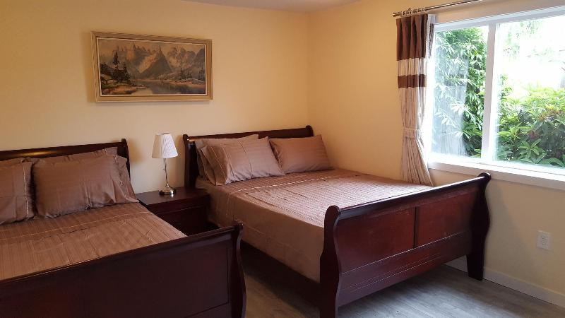 YVR Vickie's Bed and Breakfast image