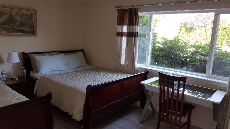 YVR Vickie's Bed and Breakfast image