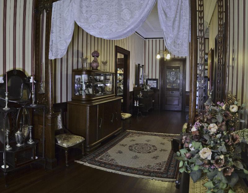 Mcfarlin House Bed And Breakfast