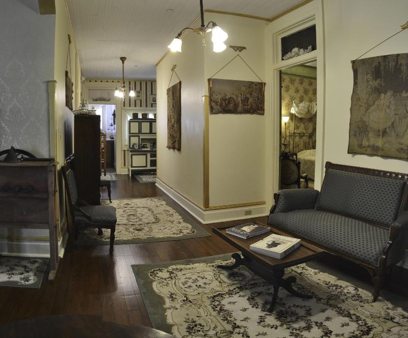 Mcfarlin House Bed And Breakfast