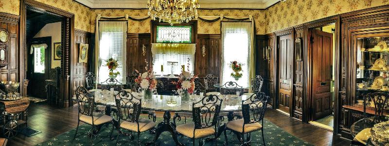 Mcfarlin House Bed And Breakfast