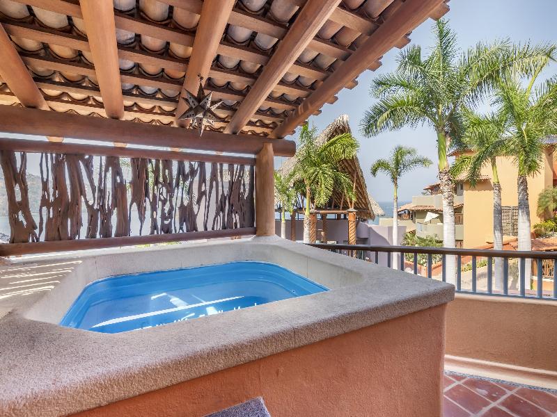 Hilton Grand Vacations Club Zihuatanejo image